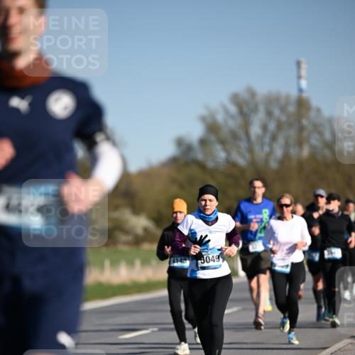 06.04.2025 - 44. Internationalen Wilhelmsburger Insellauf Dr. Thomas Lammeyer http://msf.ph/oto/7556552 06.04.2025 09:32:29 Laufen 4146, 3049 meine-sportfotos.de