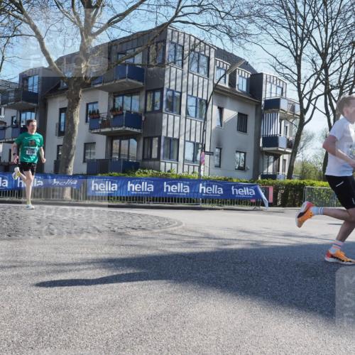 06.04.2025 - 44. Internationalen Wilhelmsburger Insellauf Luisa Fischer http://msf.ph/oto/7556576 06.04.2025 10:11:07 Ziel 5123, 3398 meine-sportfotos.de