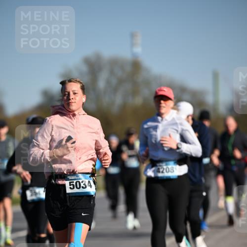 06.04.2025 - 44. Internationalen Wilhelmsburger Insellauf Dr. Thomas Lammeyer http://msf.ph/oto/7556620 06.04.2025 09:32:34 Laufen 5034, 4208 meine-sportfotos.de