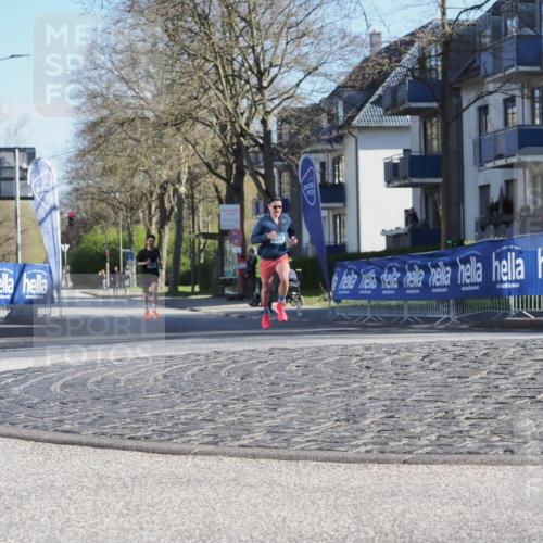 06.04.2025 - 44. Internationalen Wilhelmsburger Insellauf Luisa Fischer http://msf.ph/oto/7556702 06.04.2025 10:12:22 Ziel 285 meine-sportfotos.de