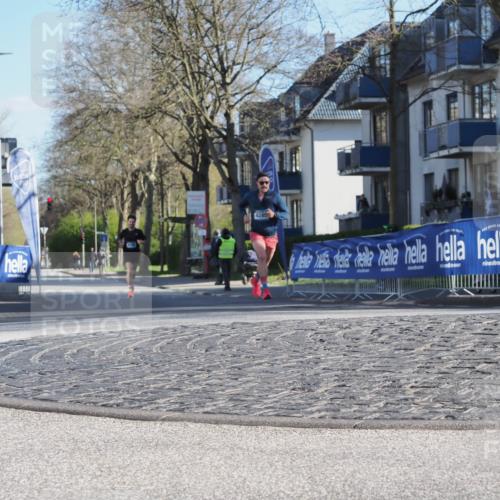 06.04.2025 - 44. Internationalen Wilhelmsburger Insellauf Luisa Fischer http://msf.ph/oto/7556709 06.04.2025 10:12:22 Ziel 4285 meine-sportfotos.de