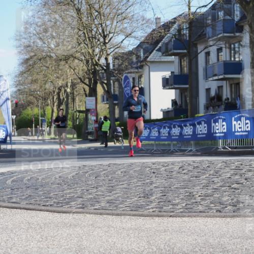 06.04.2025 - 44. Internationalen Wilhelmsburger Insellauf Luisa Fischer http://msf.ph/oto/7556713 06.04.2025 10:12:23 Ziel 4285 meine-sportfotos.de