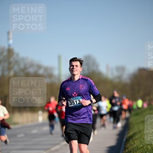 06.04.2025 - 44. Internationalen Wilhelmsburger Insellauf Dr. Thomas Lammeyer http://msf.ph/oto/7556741 06.04.2025 09:32:44 Laufen 3513 meine-sportfotos.de