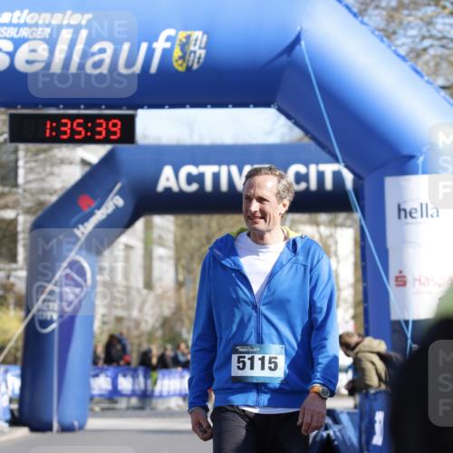 06.04.2025 - 44. Internationalen Wilhelmsburger Insellauf A. Gomolzig http://msf.ph/oto/7556780 06.04.2025 10:25:38 Ziel 5115 meine-sportfotos.de