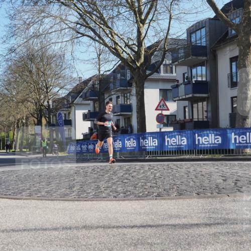 06.04.2025 - 44. Internationalen Wilhelmsburger Insellauf Luisa Fischer http://msf.ph/oto/7556782 06.04.2025 10:12:27 Ziel  meine-sportfotos.de