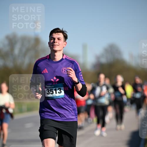 06.04.2025 - 44. Internationalen Wilhelmsburger Insellauf Dr. Thomas Lammeyer http://msf.ph/oto/7556792 06.04.2025 09:32:46 Laufen 3513 meine-sportfotos.de