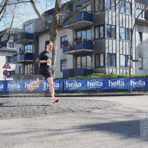 06.04.2025 - 44. Internationalen Wilhelmsburger Insellauf Luisa Fischer http://msf.ph/oto/7556804 06.04.2025 10:12:28 Ziel 420 meine-sportfotos.de