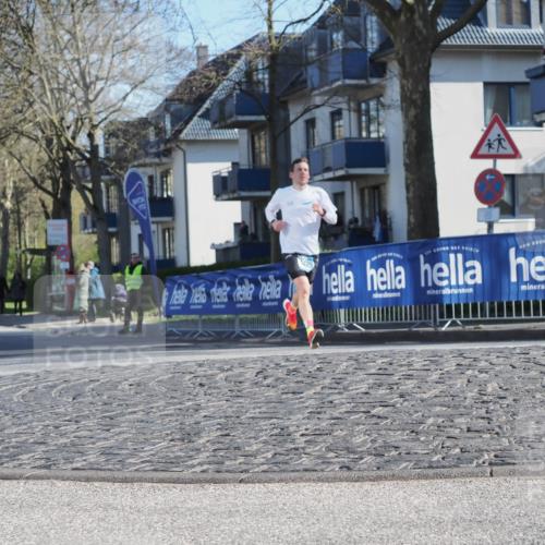 06.04.2025 - 44. Internationalen Wilhelmsburger Insellauf Luisa Fischer http://msf.ph/oto/7556830 06.04.2025 10:12:49 Ziel 425 meine-sportfotos.de