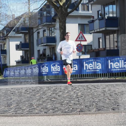 06.04.2025 - 44. Internationalen Wilhelmsburger Insellauf Luisa Fischer http://msf.ph/oto/7556833 06.04.2025 10:12:50 Ziel  meine-sportfotos.de