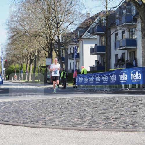 06.04.2025 - 44. Internationalen Wilhelmsburger Insellauf Luisa Fischer http://msf.ph/oto/7556844 06.04.2025 10:13:07 Ziel 4572 meine-sportfotos.de
