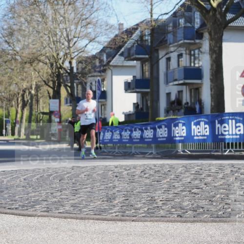 06.04.2025 - 44. Internationalen Wilhelmsburger Insellauf Luisa Fischer http://msf.ph/oto/7556860 06.04.2025 10:13:08 Ziel 4572 meine-sportfotos.de