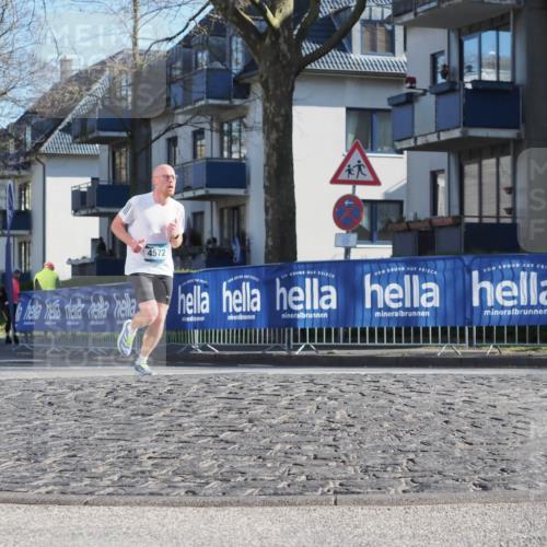 06.04.2025 - 44. Internationalen Wilhelmsburger Insellauf Luisa Fischer http://msf.ph/oto/7556870 06.04.2025 10:13:09 Ziel 4572 meine-sportfotos.de