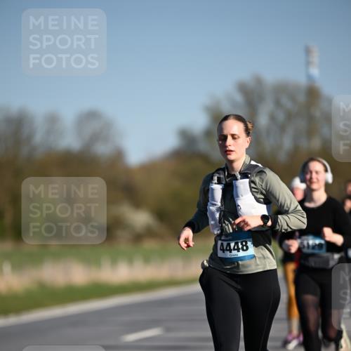 06.04.2025 - 44. Internationalen Wilhelmsburger Insellauf Dr. Thomas Lammeyer http://msf.ph/oto/7556878 06.04.2025 09:32:51 Laufen 4448 meine-sportfotos.de
