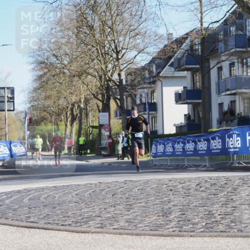 06.04.2025 - 44. Internationalen Wilhelmsburger Insellauf Luisa Fischer http://msf.ph/oto/7556896 06.04.2025 10:13:39 Ziel 4618 meine-sportfotos.de