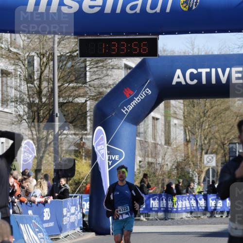 06.04.2025 - 44. Internationalen Wilhelmsburger Insellauf A. Gomolzig http://msf.ph/oto/7556907 06.04.2025 10:23:54 Ziel 3090, 3836, 4322 meine-sportfotos.de