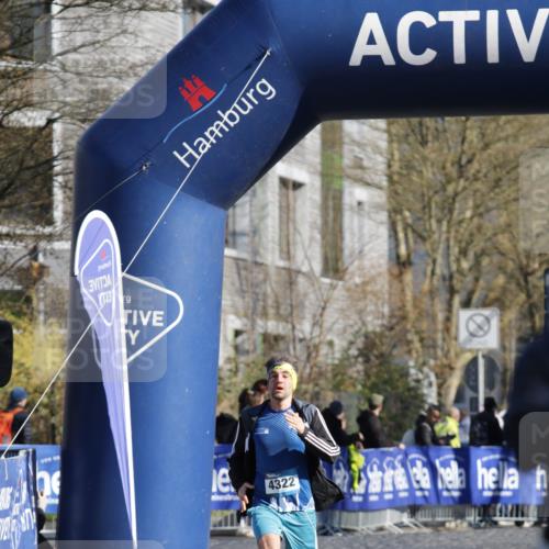 06.04.2025 - 44. Internationalen Wilhelmsburger Insellauf A. Gomolzig http://msf.ph/oto/7556910 06.04.2025 10:23:53 Ziel 3090, 3836 meine-sportfotos.de