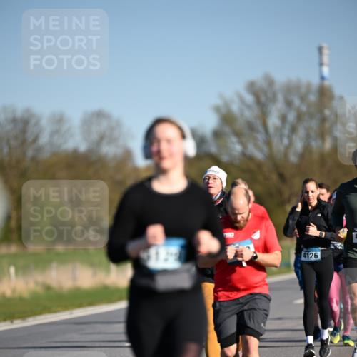 06.04.2025 - 44. Internationalen Wilhelmsburger Insellauf Dr. Thomas Lammeyer http://msf.ph/oto/7556913 06.04.2025 09:32:53 Laufen 4126 meine-sportfotos.de