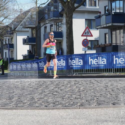 06.04.2025 - 44. Internationalen Wilhelmsburger Insellauf Luisa Fischer http://msf.ph/oto/7556956 06.04.2025 10:14:02 Ziel 3759 meine-sportfotos.de