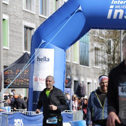 06.04.2025 - 44. Internationalen Wilhelmsburger Insellauf A. Gomolzig http://msf.ph/oto/7556957 06.04.2025 10:23:13 Ziel 4071, 4426, 4493, 4496 meine-sportfotos.de