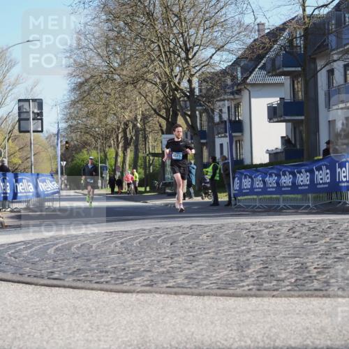 06.04.2025 - 44. Internationalen Wilhelmsburger Insellauf Luisa Fischer http://msf.ph/oto/7556964 06.04.2025 10:14:09 Ziel 4511 meine-sportfotos.de