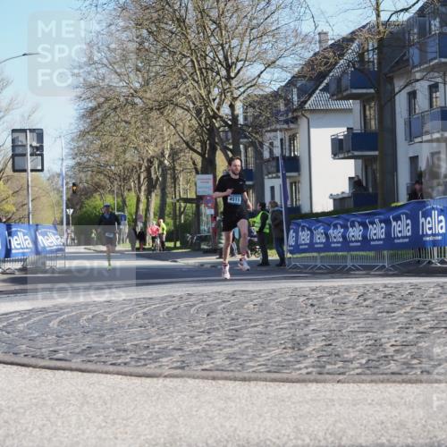 06.04.2025 - 44. Internationalen Wilhelmsburger Insellauf Luisa Fischer http://msf.ph/oto/7556970 06.04.2025 10:14:10 Ziel 4511 meine-sportfotos.de