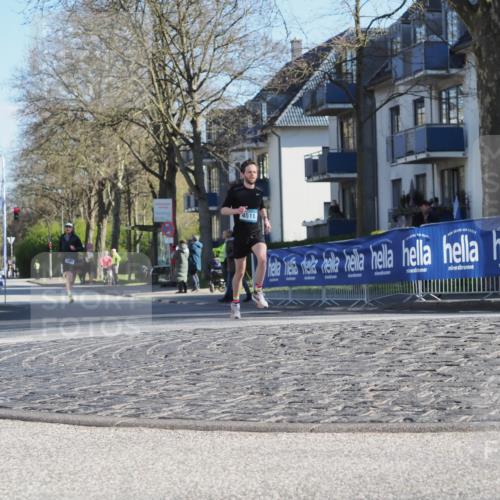 06.04.2025 - 44. Internationalen Wilhelmsburger Insellauf Luisa Fischer http://msf.ph/oto/7556974 06.04.2025 10:14:10 Ziel 4511 meine-sportfotos.de