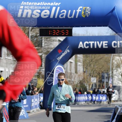 06.04.2025 - 44. Internationalen Wilhelmsburger Insellauf A. Gomolzig http://msf.ph/oto/7556976 06.04.2025 10:22:51 Ziel 3020, 3185, 3395, 4081, 4378 meine-sportfotos.de