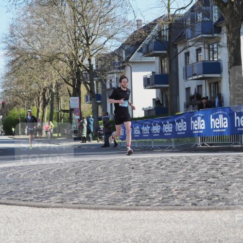 06.04.2025 - 44. Internationalen Wilhelmsburger Insellauf Luisa Fischer http://msf.ph/oto/7556977 06.04.2025 10:14:10 Ziel 511 meine-sportfotos.de