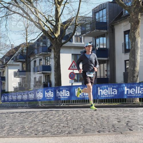 06.04.2025 - 44. Internationalen Wilhelmsburger Insellauf Luisa Fischer http://msf.ph/oto/7557006 06.04.2025 10:14:16 Ziel 3961 meine-sportfotos.de