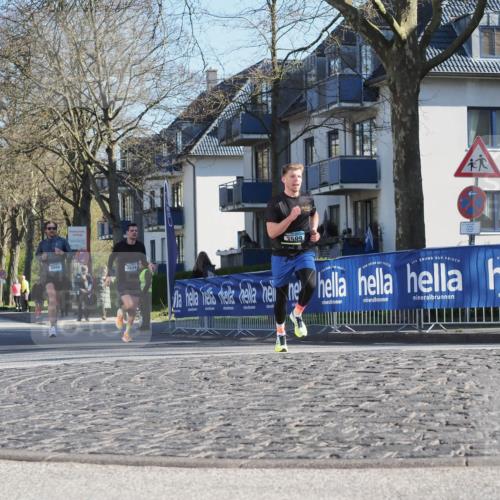 06.04.2025 - 44. Internationalen Wilhelmsburger Insellauf Luisa Fischer http://msf.ph/oto/7557064 06.04.2025 10:14:45 Ziel 3566, 3524, 3599 meine-sportfotos.de