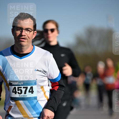06.04.2025 - 44. Internationalen Wilhelmsburger Insellauf Dr. Thomas Lammeyer http://msf.ph/oto/7557082 06.04.2025 09:33:03 Laufen 44, 4574 meine-sportfotos.de