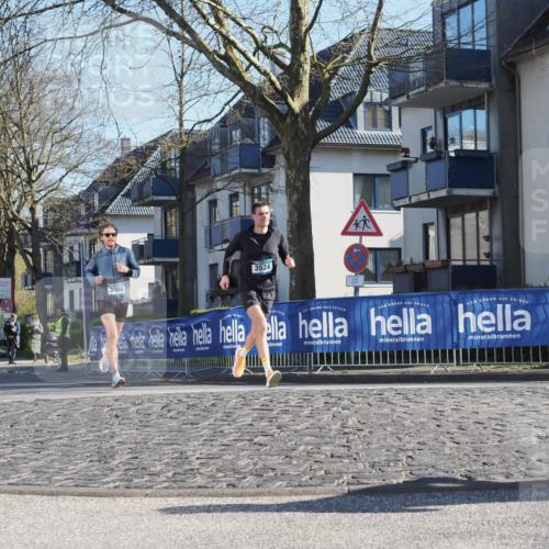 06.04.2025 - 44. Internationalen Wilhelmsburger Insellauf Luisa Fischer http://msf.ph/oto/7557083 06.04.2025 10:14:47 Ziel 3566, 3524 meine-sportfotos.de