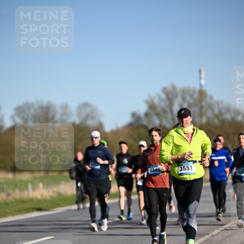 06.04.2025 - 44. Internationalen Wilhelmsburger Insellauf Dr. Thomas Lammeyer http://msf.ph/oto/7557092 06.04.2025 09:33:05 Laufen 4341, 3551, 4048 meine-sportfotos.de