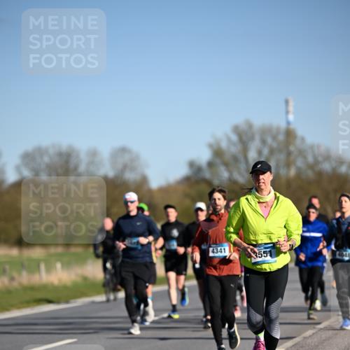 06.04.2025 - 44. Internationalen Wilhelmsburger Insellauf Dr. Thomas Lammeyer http://msf.ph/oto/7557095 06.04.2025 09:33:05 Laufen 4341, 3551, 4048 meine-sportfotos.de