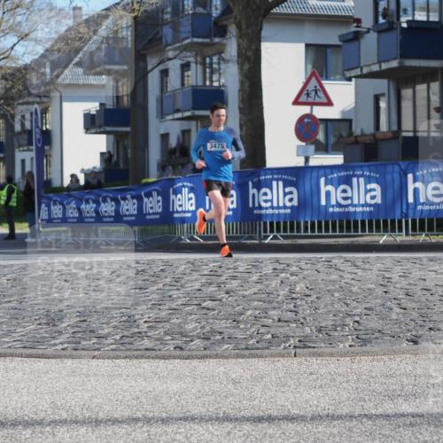 06.04.2025 - 44. Internationalen Wilhelmsburger Insellauf Luisa Fischer http://msf.ph/oto/7557129 06.04.2025 10:15:09 Ziel 3475 meine-sportfotos.de