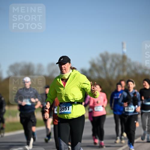 06.04.2025 - 44. Internationalen Wilhelmsburger Insellauf Dr. Thomas Lammeyer http://msf.ph/oto/7557134 06.04.2025 09:33:07 Laufen 3551 meine-sportfotos.de
