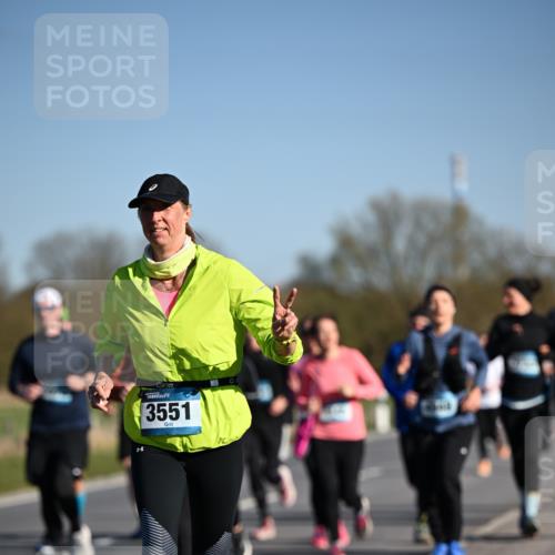06.04.2025 - 44. Internationalen Wilhelmsburger Insellauf Dr. Thomas Lammeyer http://msf.ph/oto/7557148 06.04.2025 09:33:08 Laufen 3551 meine-sportfotos.de