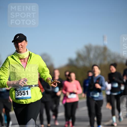 06.04.2025 - 44. Internationalen Wilhelmsburger Insellauf Dr. Thomas Lammeyer http://msf.ph/oto/7557158 06.04.2025 09:33:08 Laufen 3551, 07 meine-sportfotos.de
