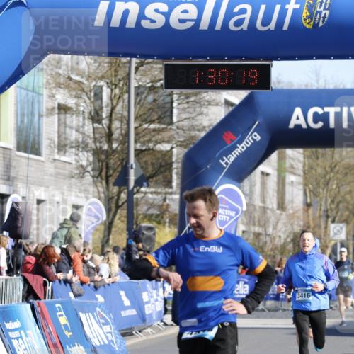 06.04.2025 - 44. Internationalen Wilhelmsburger Insellauf A. Gomolzig http://msf.ph/oto/7557172 06.04.2025 10:20:17 Ziel 3416, 4416 meine-sportfotos.de