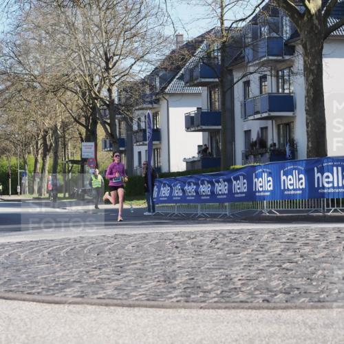 06.04.2025 - 44. Internationalen Wilhelmsburger Insellauf Luisa Fischer http://msf.ph/oto/7557225 06.04.2025 10:15:58 Ziel 4492 meine-sportfotos.de