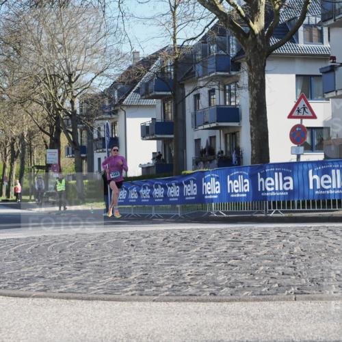 06.04.2025 - 44. Internationalen Wilhelmsburger Insellauf Luisa Fischer http://msf.ph/oto/7557231 06.04.2025 10:15:59 Ziel 4492 meine-sportfotos.de