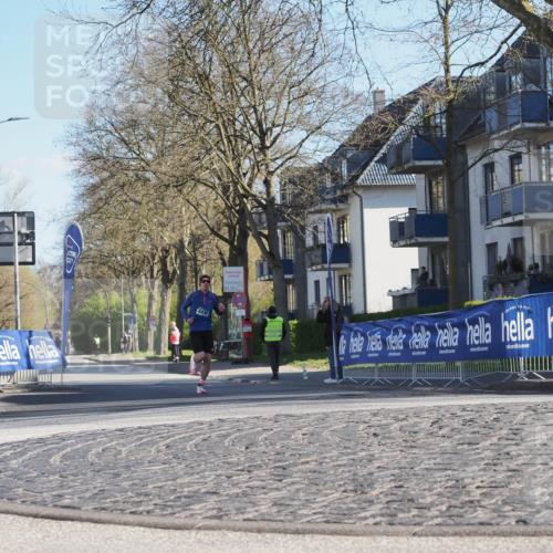 06.04.2025 - 44. Internationalen Wilhelmsburger Insellauf Luisa Fischer http://msf.ph/oto/7557264 06.04.2025 10:16:12 Ziel 4430 meine-sportfotos.de