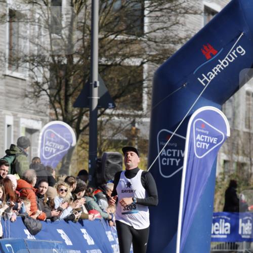 06.04.2025 - 44. Internationalen Wilhelmsburger Insellauf A. Gomolzig http://msf.ph/oto/7557295 06.04.2025 10:18:41 Ziel 3643 meine-sportfotos.de