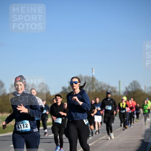 06.04.2025 - 44. Internationalen Wilhelmsburger Insellauf Dr. Thomas Lammeyer http://msf.ph/oto/7557300 06.04.2025 09:33:19 Laufen 4274, 4112, 35 meine-sportfotos.de