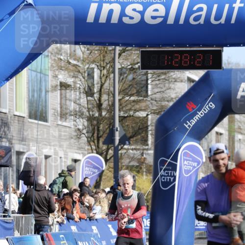 06.04.2025 - 44. Internationalen Wilhelmsburger Insellauf A. Gomolzig http://msf.ph/oto/7557312 06.04.2025 10:18:20 Ziel 3368, 4265 meine-sportfotos.de