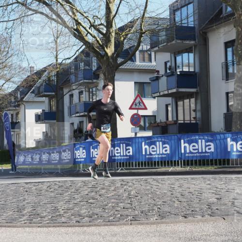 06.04.2025 - 44. Internationalen Wilhelmsburger Insellauf Luisa Fischer http://msf.ph/oto/7557316 06.04.2025 10:16:33 Ziel 4439 meine-sportfotos.de