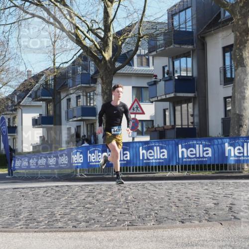 06.04.2025 - 44. Internationalen Wilhelmsburger Insellauf Luisa Fischer http://msf.ph/oto/7557319 06.04.2025 10:16:33 Ziel 4439 meine-sportfotos.de