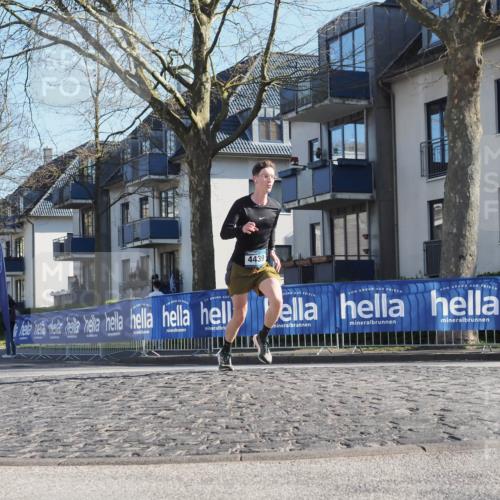 06.04.2025 - 44. Internationalen Wilhelmsburger Insellauf Luisa Fischer http://msf.ph/oto/7557322 06.04.2025 10:16:33 Ziel 4439 meine-sportfotos.de