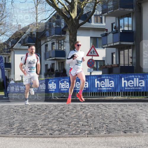 06.04.2025 - 44. Internationalen Wilhelmsburger Insellauf Luisa Fischer http://msf.ph/oto/7557335 06.04.2025 10:16:48 Ziel 4570, 3600 meine-sportfotos.de