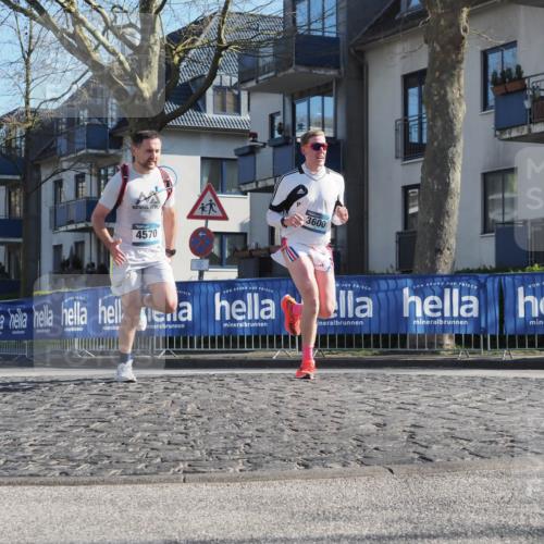 06.04.2025 - 44. Internationalen Wilhelmsburger Insellauf Luisa Fischer http://msf.ph/oto/7557339 06.04.2025 10:16:48 Ziel 4570, 3600 meine-sportfotos.de